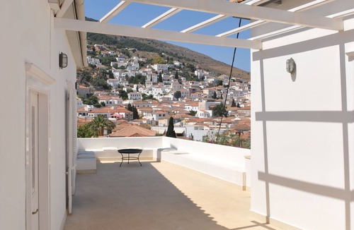 idhra Villa | Dione House