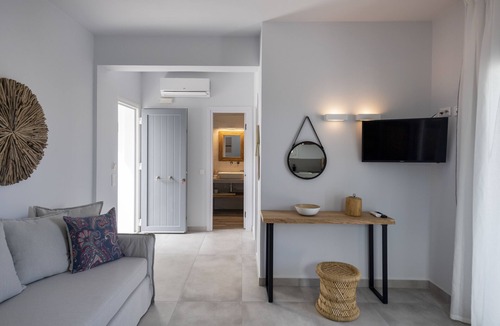 Drios Hotel | Drios Luxury Studios