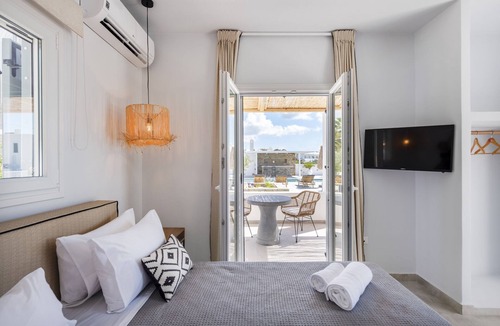 Drios Hotel | Drios Luxury Studios