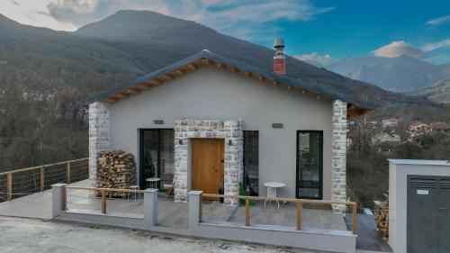 Almopia House | Endless View Orma Guesthouse