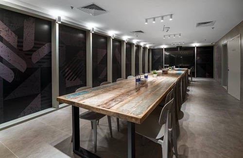 Trade Centre 1 Hotel | ES Studios