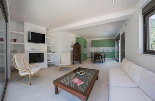Agios Ioannis Apartment | eucalyptus 2019 Beachfront apartments