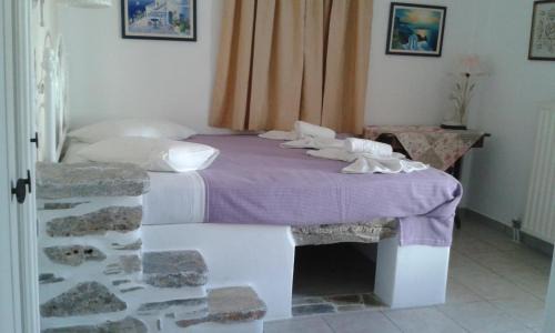 Tholaria House | Evi's Studios
