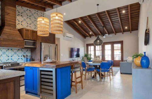 Las Catalinas Condo | Exclusive Beach club access/steps from the beach