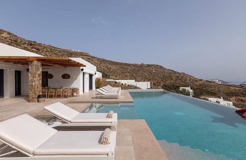 Agios Stefanos Villa | Exquisite Mykonos Villa | Villa MythiÃ¡ | 7 Bedrooms | Breathtaking Sea Views