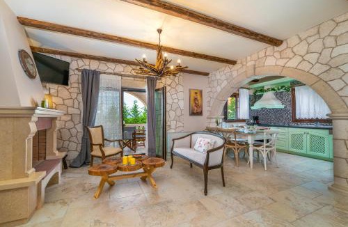 Apolpaina Villa | Fairytale Villa