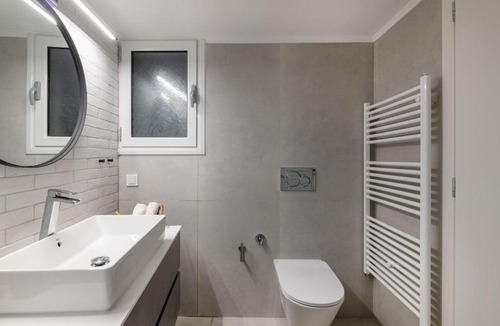 Thissio Apartment | Family-Friendly Thisseio Retreat Near Acropolis