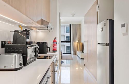 Mina Al Arab Apartment | FIRST CLASS Studio Beachfront Royal Escape