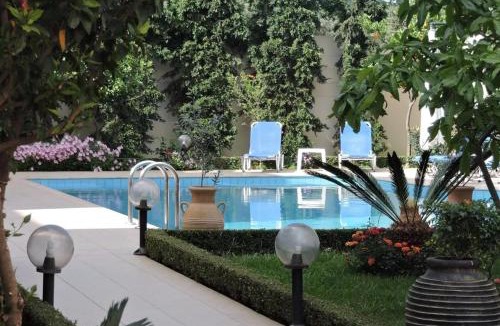Kamisiana Hotel | Golden Rose Suites