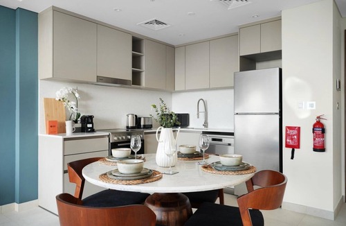 Umm Suqeim 3 Apartment | GuestReady - 1 BHK | Serene 9th-Floor Escape