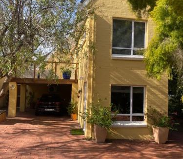 Somerset West Apartment | Hack's Shack