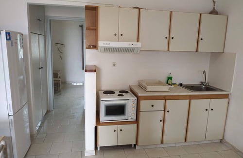 Gavrio House | Holiday Home '11 Perasma Kypri Beach Apt' with Private Terrace, Wi-Fi and Air Conditioning