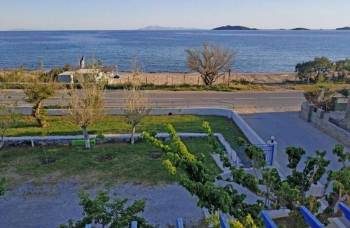 Gavrio House | Holiday Home '11 Perasma Kypri Beach Apt' with Private Terrace, Wi-Fi and Air Conditioning