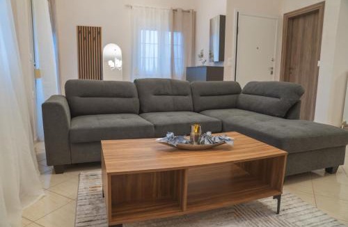 Ydraia Apartment | HomeSweetHome