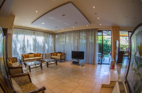 Kifisia Hotel | Hotel Chris