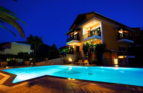 Vassiliki Apartment | Hotel Odeon