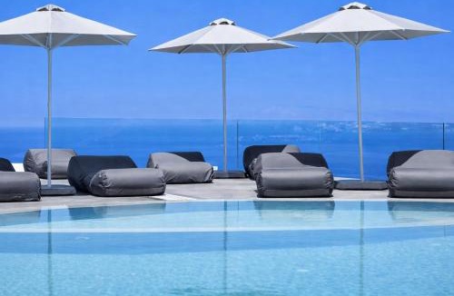 Finikia Hotel | Hotiday Santorini Oia