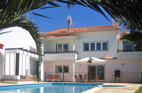 Coto Apartment | Huge salt water heated pool, BBQ, WiFi, child focussed.