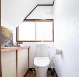 Towada House | Immaculate Private Family Cottage with Hot Spring