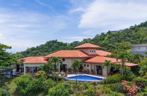 Rio Seco Villa | Infinity Pool & Hot Tub with Ocean Views