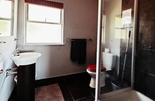 Helderberg Rural House | Into the Sunset Manor