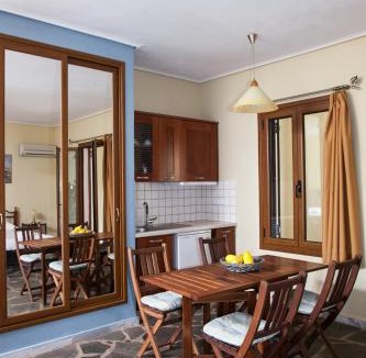 Gavrio Apartment | Ionia Studios