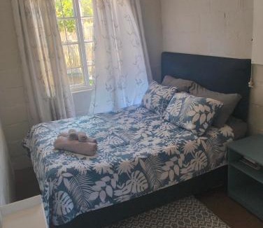 Sandbaai House | Its Practical Holidays