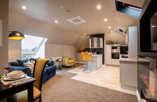 Killarney House | Killarney Centre Home comprising 4 separate Apartments (Sleeps 18)