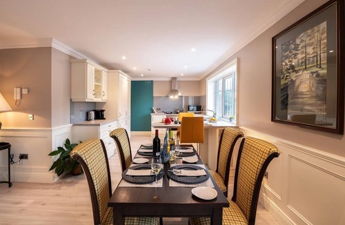Killarney House | Killarney Centre Home comprising 4 separate Apartments (Sleeps 18)