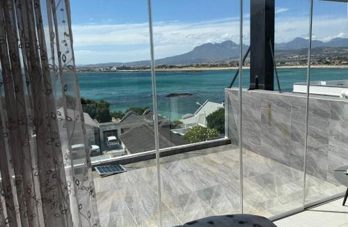 Gordons Bay Central House | Kiwara at C, Gordon's Bay
