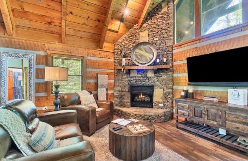 Townsend Ski Chalet | Knotty Pine