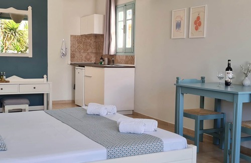 Kato Stalos Hotel | Kurmulis Studios, Studio with Pool View!