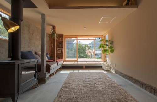 Mitoyo Villa | La toile