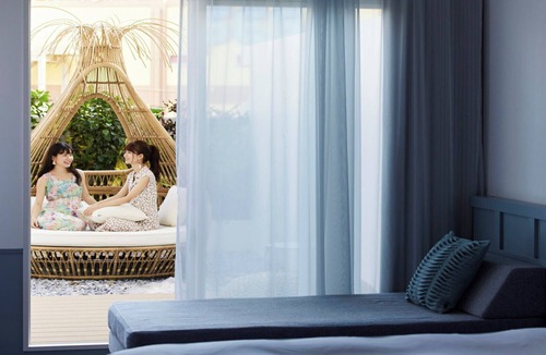 Mihama Hotel | Lequ Okinawa Chatan Spa & Resort
