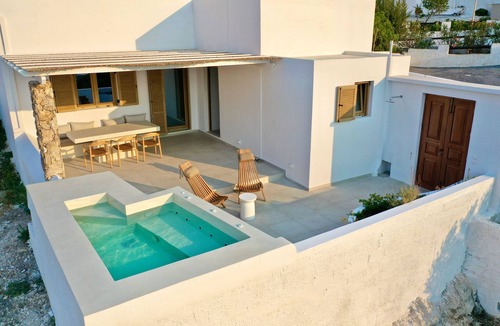 Leros Villa | Leros Seaview with Jacuzzi