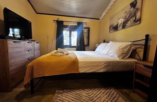 Peraia House | Lidden tree cottage
