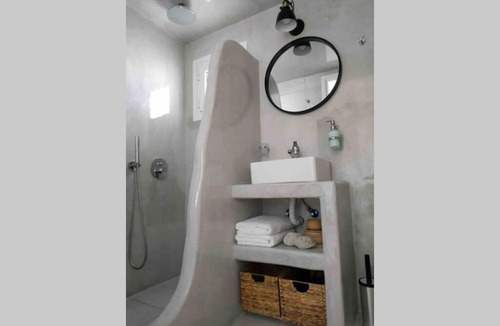 Vourvoulos Villa | Light Stone Villa
