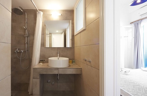Piso Livadi Hotel | Londos