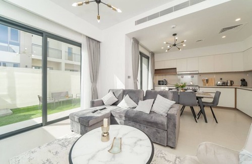 Dubai Villa | Luxurious 3 BR with Maid Room in Arabian Ranches 2