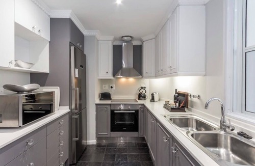 Cape Town Apartment | Luxurious Accessible Apartment with City and Nature Views