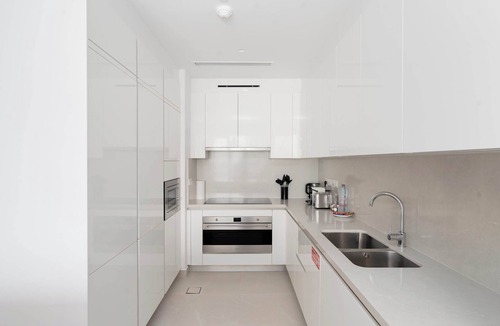 Al Safa Apartment | Luxury 2BR and Study Water View in Al Wasl