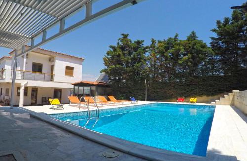 Ormos Agiou Ioannou Villa | Luxury Villa with Private Pool
