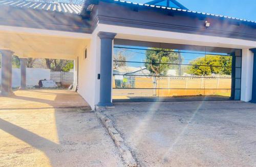 Zeerust House | Mafjoint