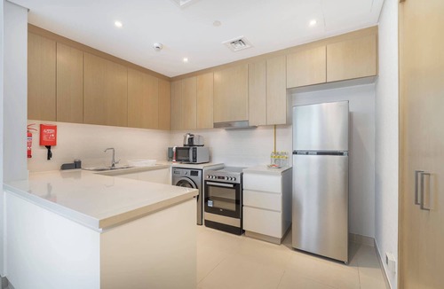 Jumeirah Apartment | Magnificent 2BR Apartment with Marina Views