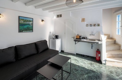 Little Venice Apartment | Maisonnette, Cozy two-story home with mezza-nine bedroom