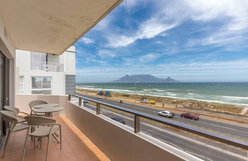 Bloubergstrand Apartment | Malata Beach 30