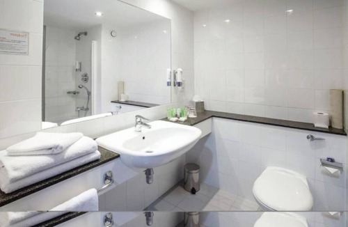 Tallaght Hotel | Maldron Hotel & Leisure Centre Tallaght