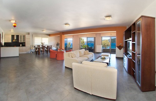 Karavomylos House | MALENA Luxury Residence/Luxury Apartment