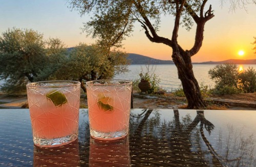 Pythagorion House | Mare E Cielo - Seafront Stay & Private Beach Samos