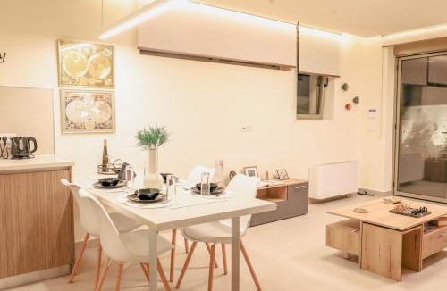 Kifisia Apartment | Maria's Adobe